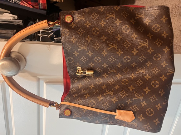 Louis Vuitton ARTSY Gaia Cerise Cherry unique bag with red bottom and sides - Picture 1 of 10
